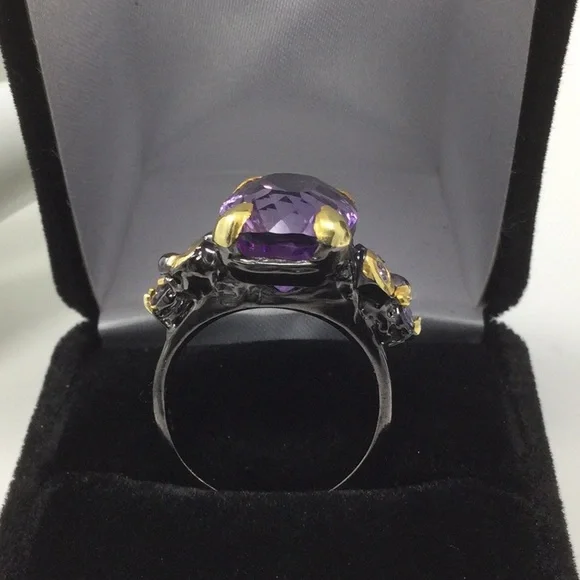 Magnificent Genuine Amethyst In A Fancy Faceted Cut - Picture 6 of 7